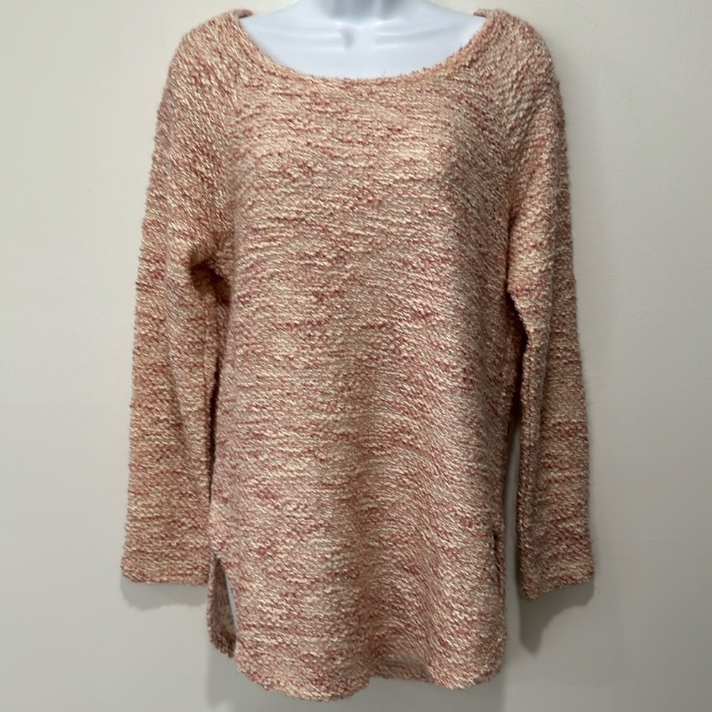 Jessica Simpson sweater